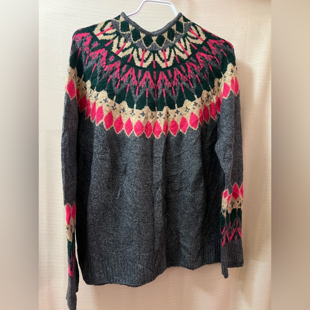 Vince Camuto Fair Isle Knit Sweater (S) Charcoal, Hot Pink And Forest Green.